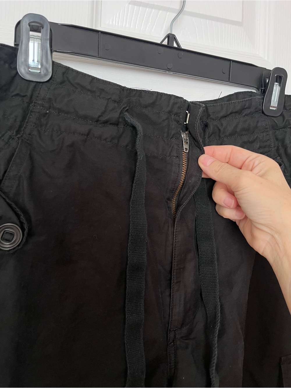 Vince Black Cargo Drawstring Pants - Picture 3 of 10